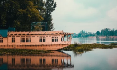 Kashmir Agra Tour
