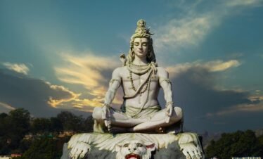 Discover Golden Triangle Ganga Tour with VTSPL