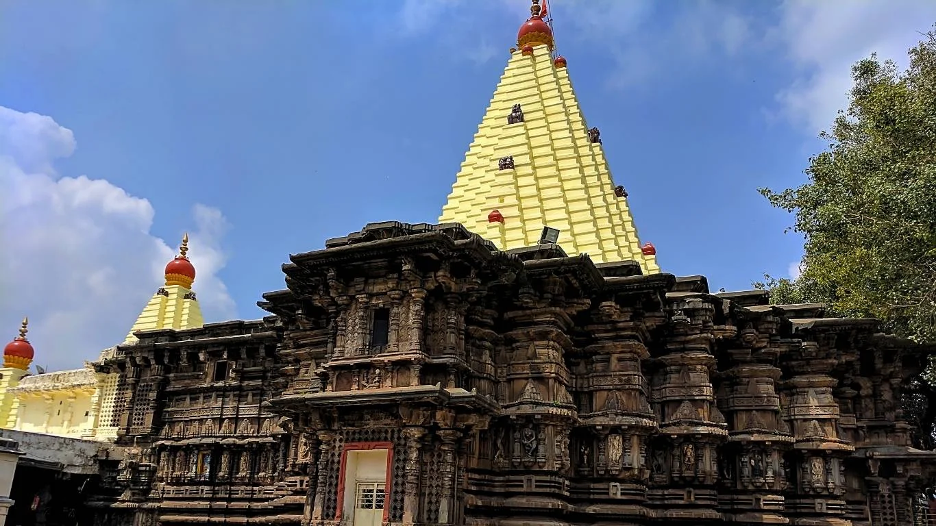 Discover Kolhapur Pandharpur Pilgrimage Tour with VTSPL