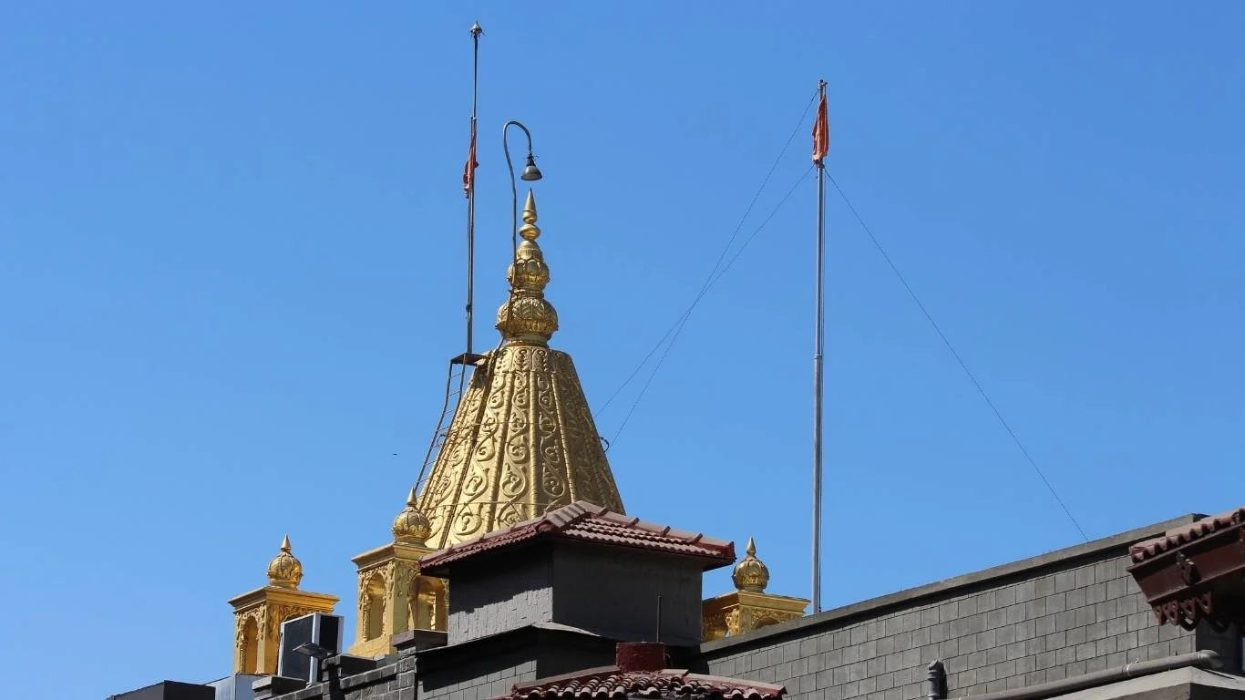 Discover Shirdi Sai Baba Tour with VTSPL