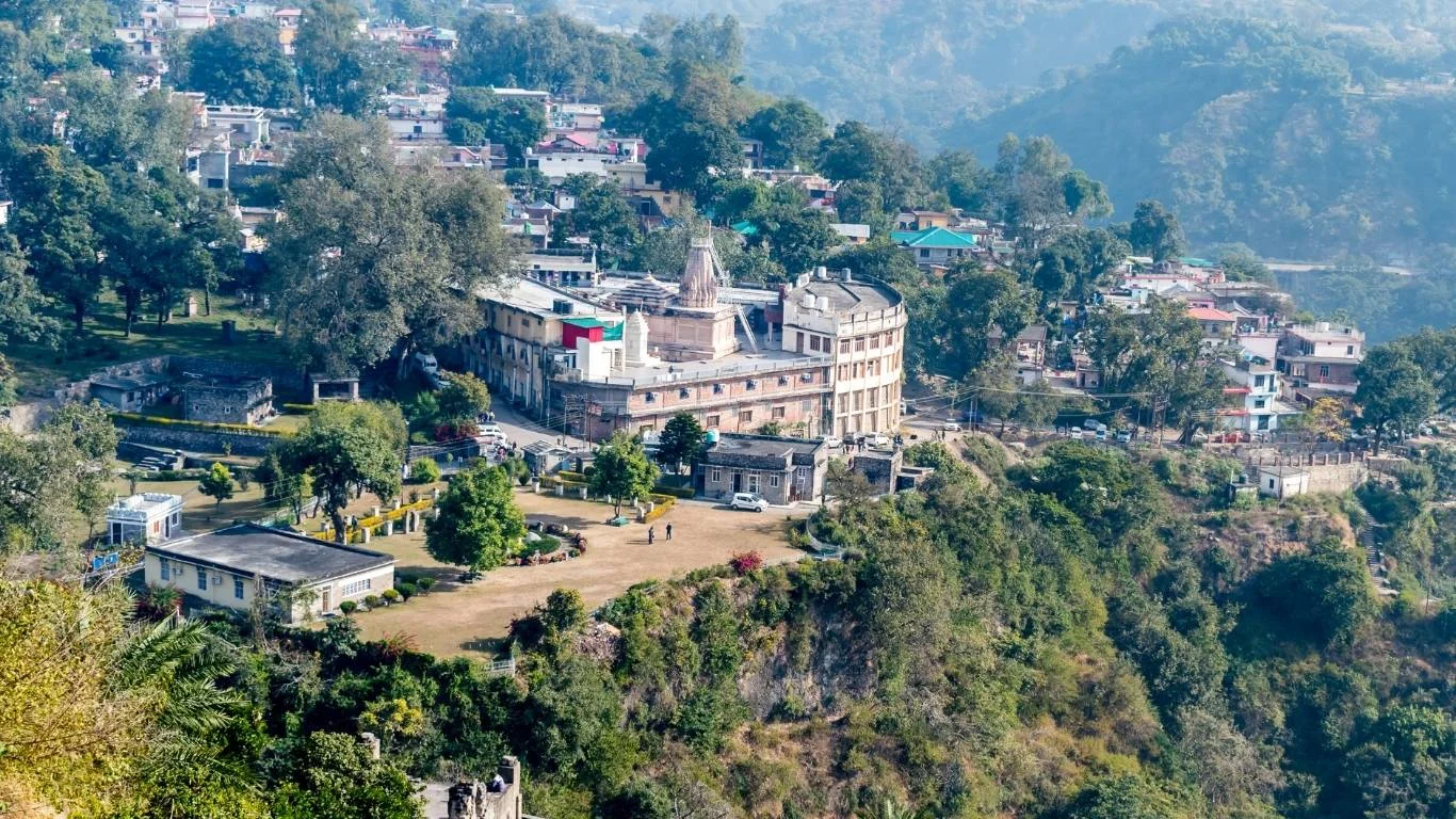 Discover Amritsar Dharamshala Kangra Tour with VTSPL