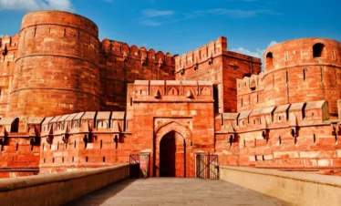Discover Agra Jaipur Varanasi Tour with VTSPL