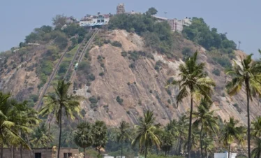 Discover Trichy to Thanjavur Tour with VTSPL