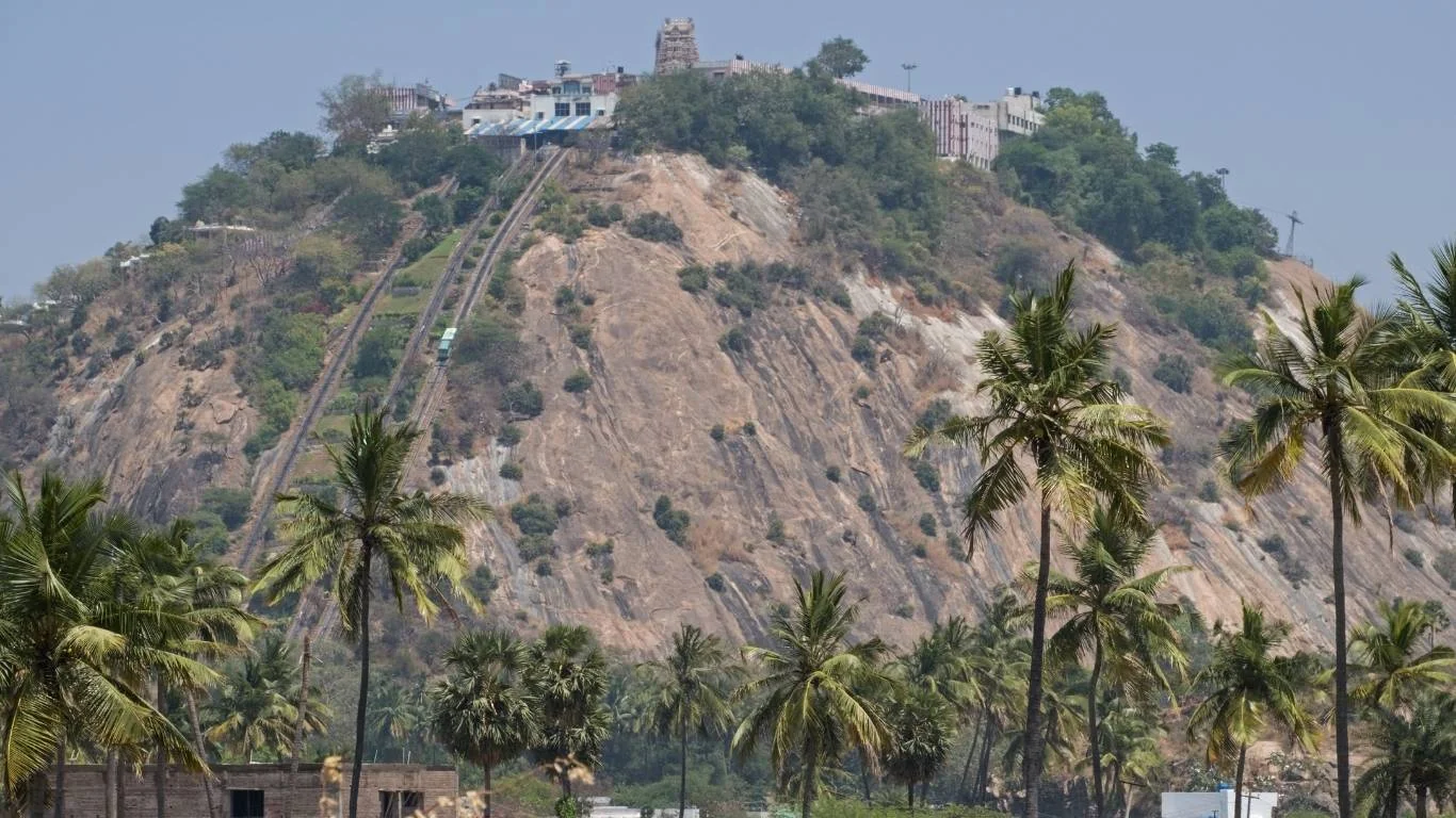 Discover Trichy to Thanjavur Tour with VTSPL