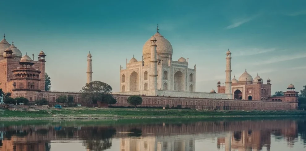 Discover Jaipur Varanasi Gaya Tour with VTSPL