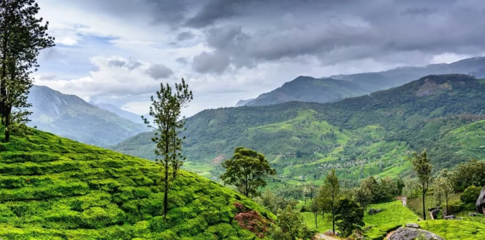 Discover Mumbai Kerala Tour Package with VTSPL