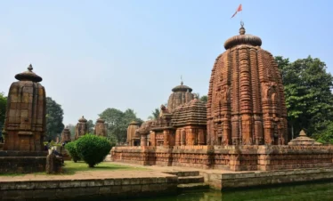 Discover Bhubaneswar Puri Darshan Tour with VTSPL