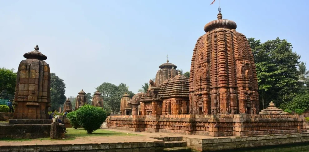 Discover Bhubaneswar Puri Darshan Tour with VTSPL