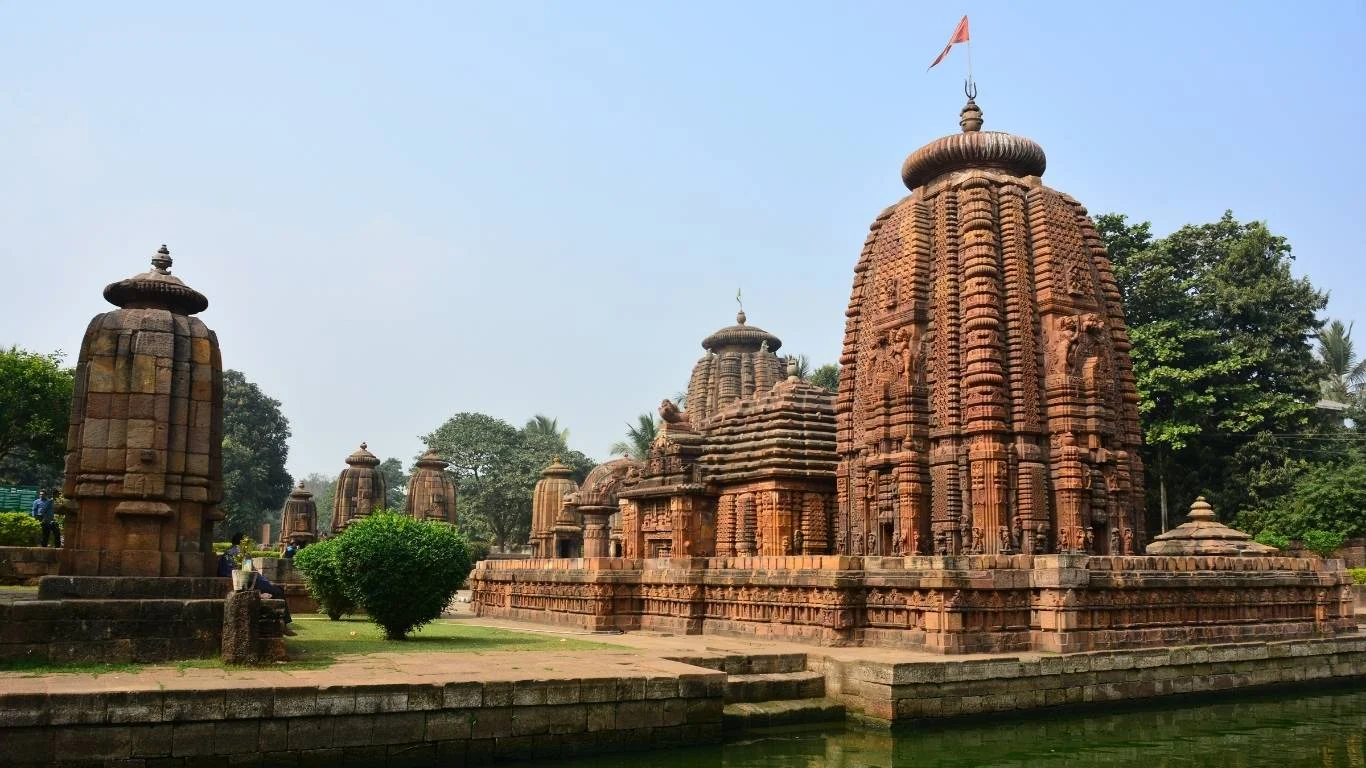 Discover Bhubaneswar Puri Darshan Tour with VTSPL
