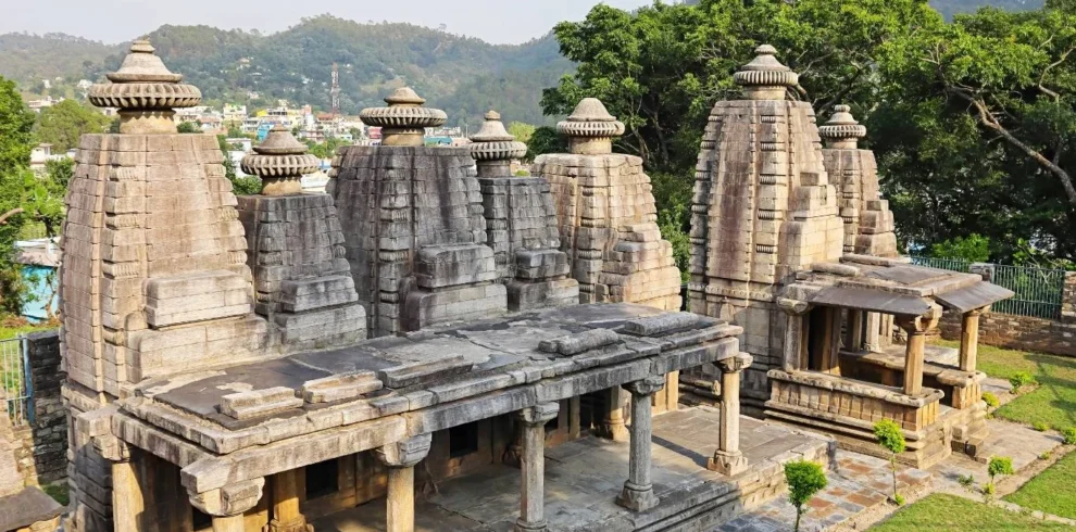 Discover Dwarahat Varanasi Ayodhya Tour with VTSPL