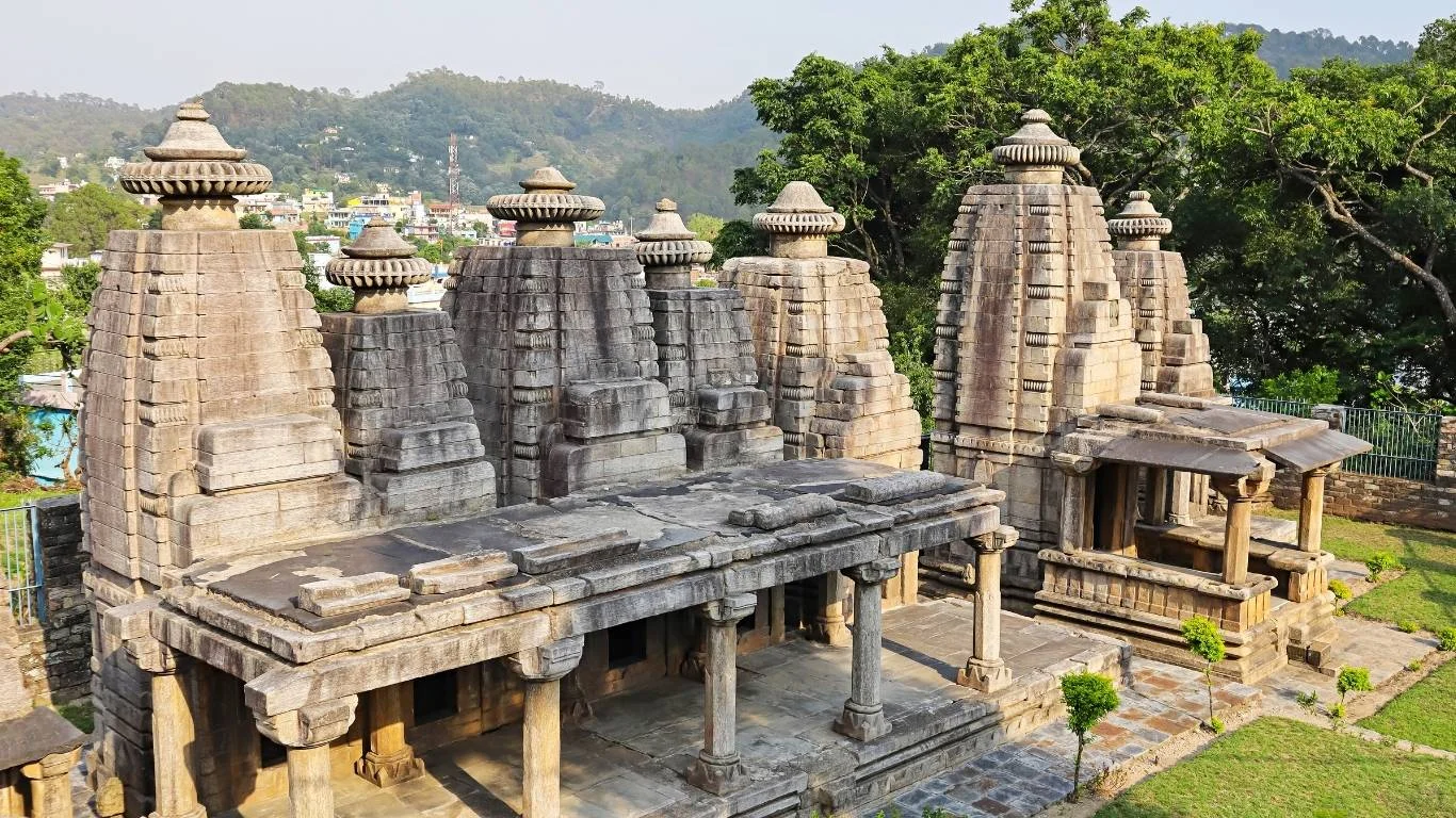 Discover Dwarahat Varanasi Ayodhya Tour with VTSPL