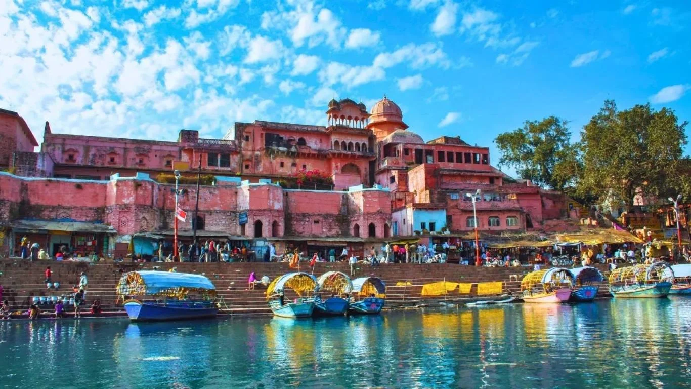Discover Varanasi Chitrakoot Prayagraj Tour with VTSPL