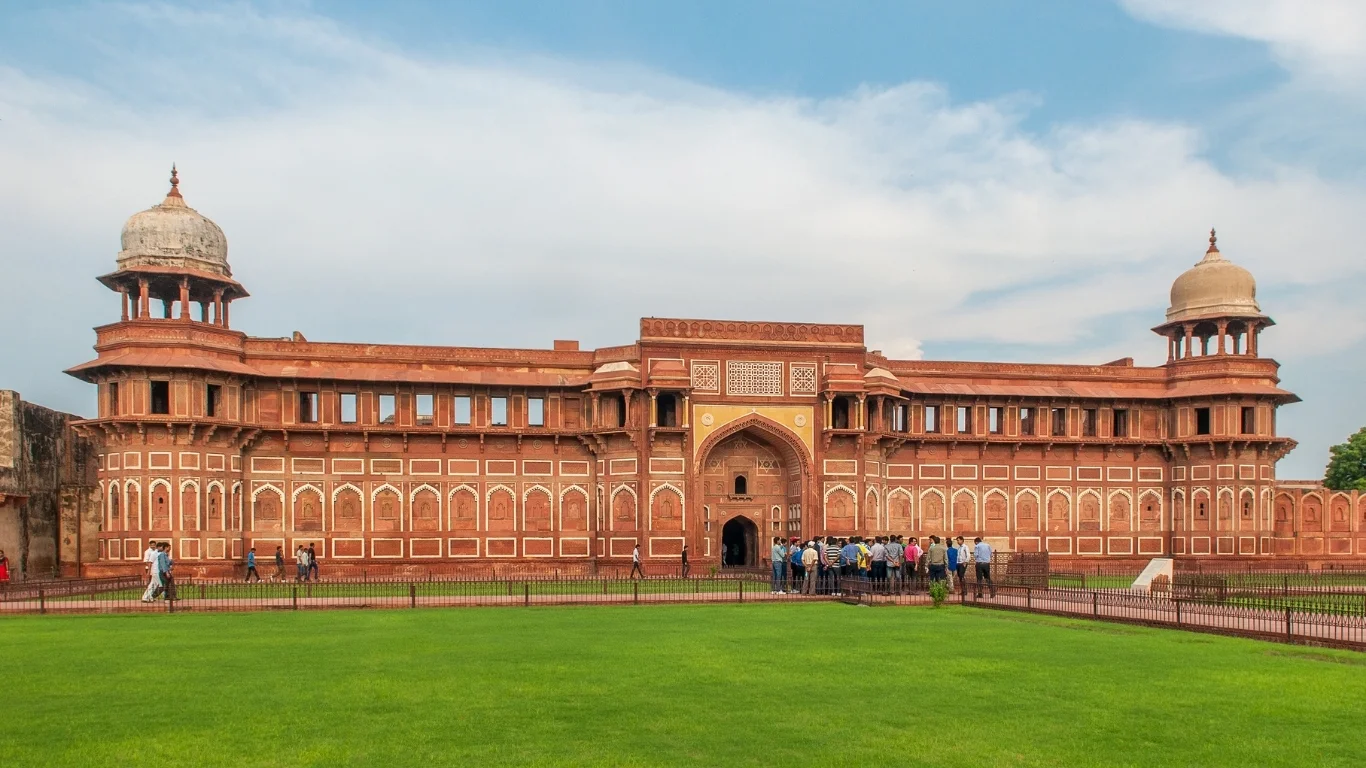 Discover Agra Fort UNESCO site with VTSPL